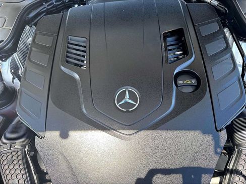 Used 2018 Mercedes-Benz S 560 Sedan image 33