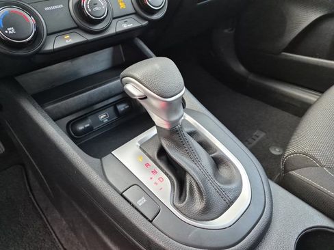 Used 2023 Kia Forte LXS w/ LXS Technology Package FWD image 23