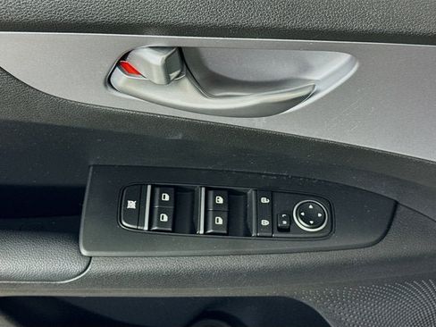Certified 2023 Kia Forte LXS FWD image 17