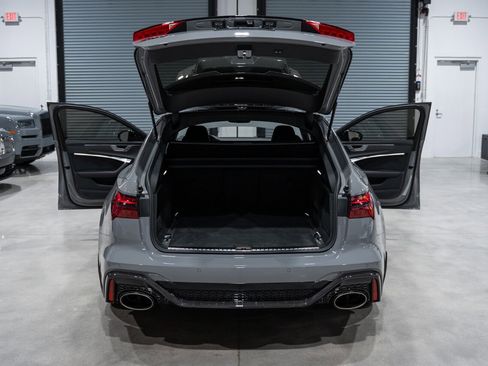 Used 2022 Audi RS 6 4.0T quattro Avant w/ Carbon Optic Package image 47