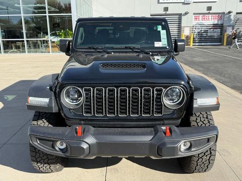 New 2025 Jeep Gladiator Mojave w/ Convenience Group image 5