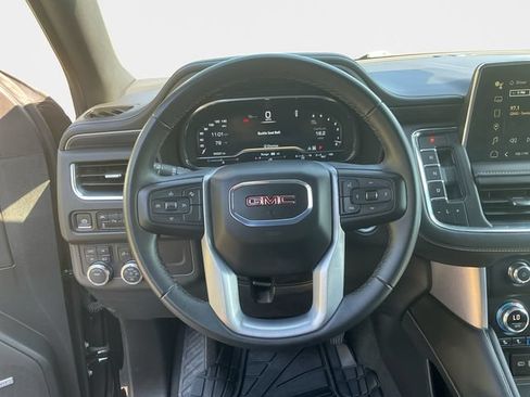 Used 2024 GMC Yukon SLT AWD/4WD image 13