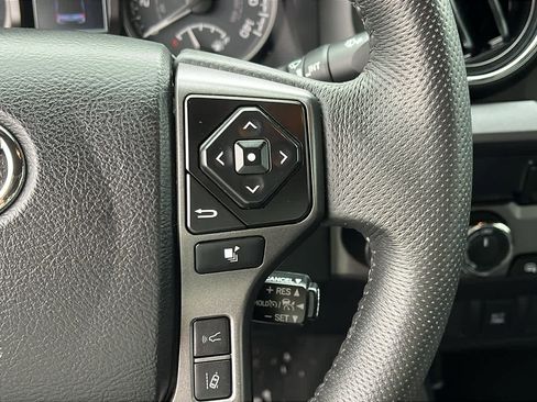 Used 2023 Toyota Tacoma TRD Off-Road image 14