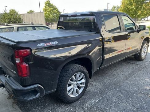 Used 2019 Chevrolet Silverado 1500 Custom w/ Custom Value Package AWD/4WD image 8