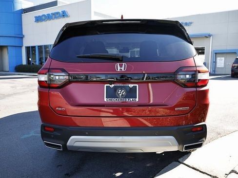 New 2025 Honda Pilot Touring image 11