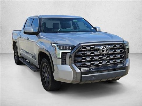 Used 2023 Toyota Tundra Platinum AWD/4WD image 3