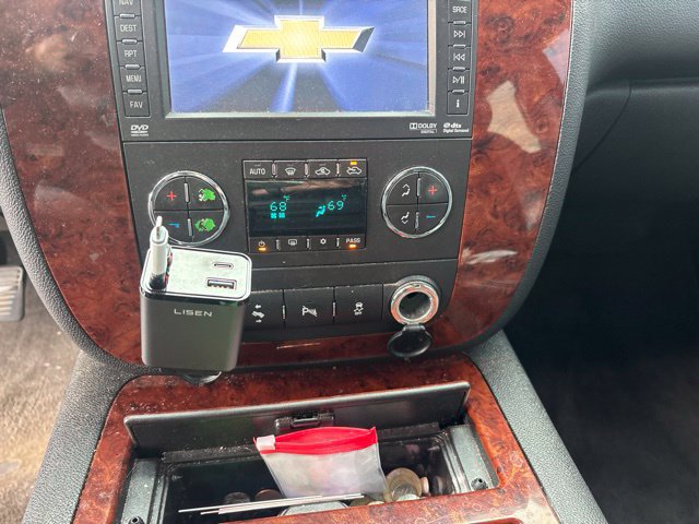 Used 2013 Chevrolet Avalanche LTZ AWD/4WD image 23
