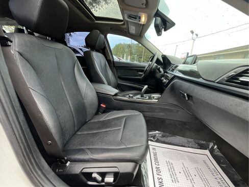 Used 2018 BMW 320i Sedan RWD image 21