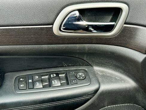 Used 2017 Jeep Grand Cherokee Altitude image 15