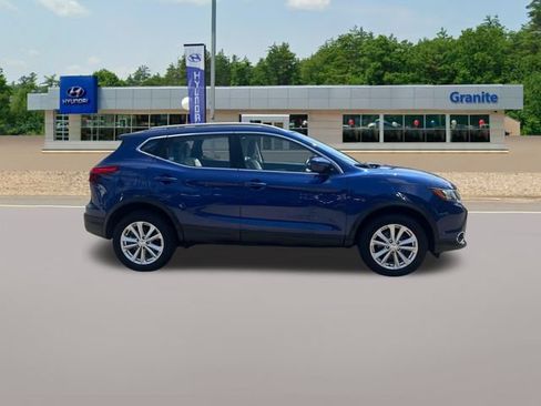 Used 2018 Nissan Rogue Sport SV w/ SV All-Weather Package AWD/4WD image 6