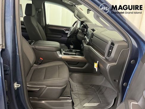 Used 2023 Chevrolet Silverado 1500 RST image 18