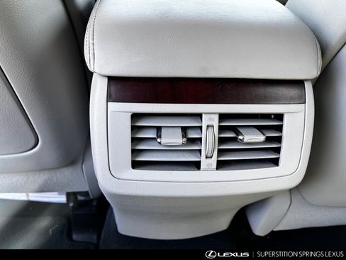 Used 2011 Toyota Venza AWD w/ Premium Pkg #2 image 11