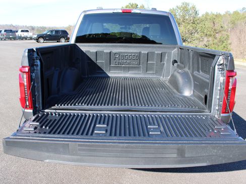 Used 2025 Ford F150 XLT w/ Equipment Group 301A Standard image 9