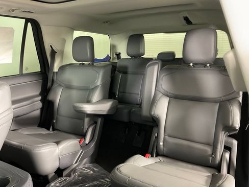 New 2026 Ford Expedition Active RWD image 16