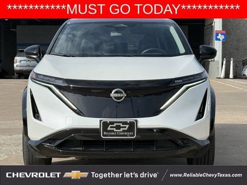 Used 2023 Nissan Ariya AWD image 3