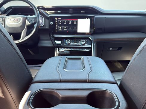Used 2022 GMC Sierra 1500 AT4 w/ AT4 Premium Package AWD/4WD image 29