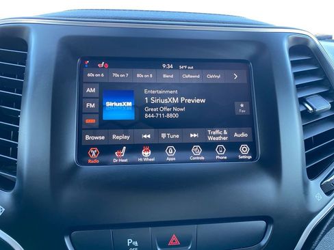 Used 2019 Jeep Cherokee Latitude Plus w/ Cold Weather Group image 21