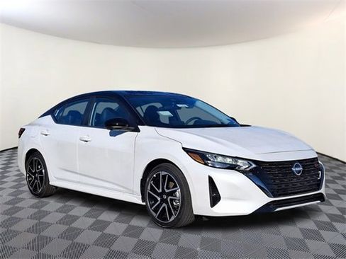 New 2025 Nissan Sentra SR image 5