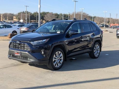 Used 2024 Toyota RAV4 XLE Premium image 10