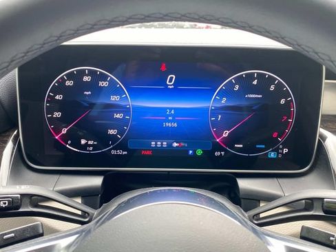Used 2025 Mercedes-Benz GLC 300 image 18