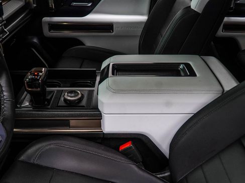 Used 2025 GMC Hummer EV 3X AWD/4WD image 30