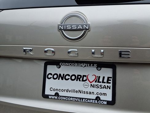 Certified 2023 Nissan Rogue SL w/ SL Premium Package AWD/4WD image 33