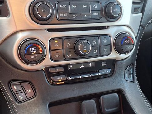 Used 2018 GMC Yukon SLT w/ Premium Edition image 9