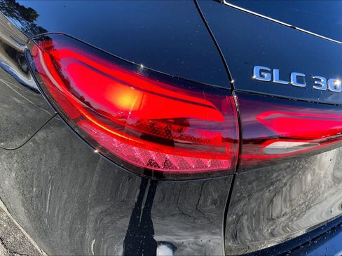 Used 2026 Mercedes-Benz GLC 300 4MATIC image 18