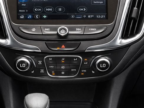 Used 2024 Chevrolet Equinox Premier w/ Redline Edition FWD image 19