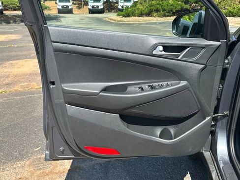 Used 2019 Hyundai Tucson Value FWD image 11