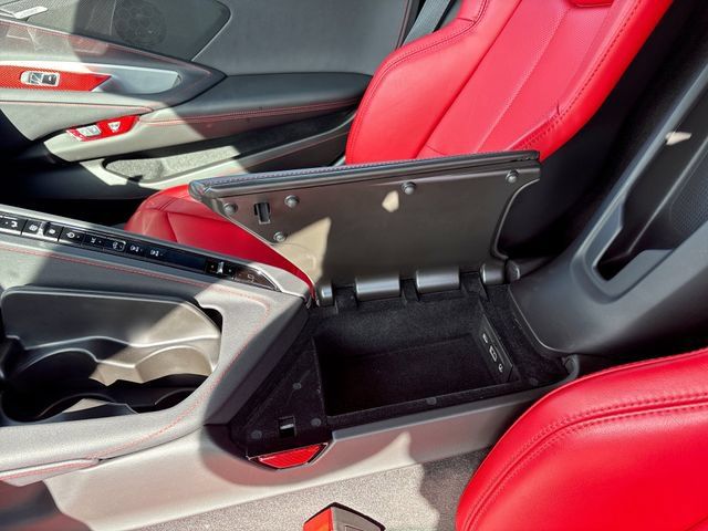 Used 2022 Chevrolet Corvette Stingray Coupe w/ Chrome Exterior Badge Package RWD image 21
