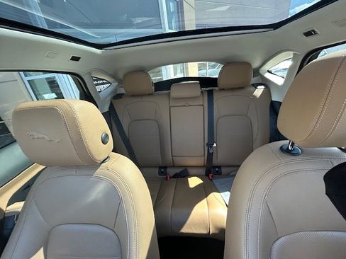 Certified 2021 Jaguar E-PACE SE image 23