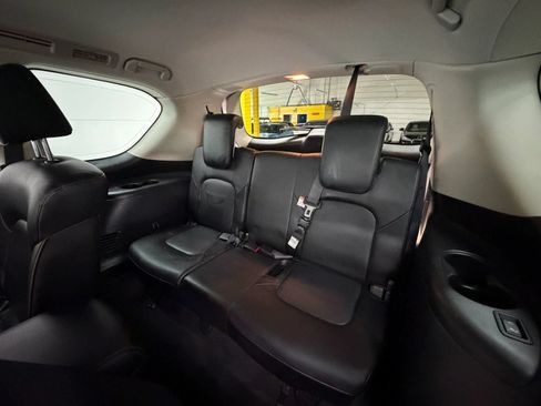 Used 2017 INFINITI QX80 4WD w/ Driver Assistance Package image 17