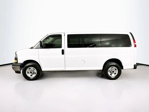 Used 2023 GMC Savana 2500 RWD image 3