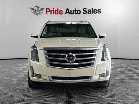 Used 2015 Cadillac Escalade ESV Premium AWD/4WD image 2