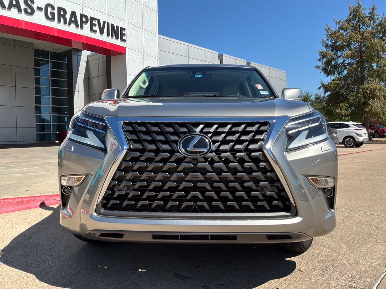 Used 2022 Lexus GX 460 Luxury w/ Off Road Package AWD/4WD image 3