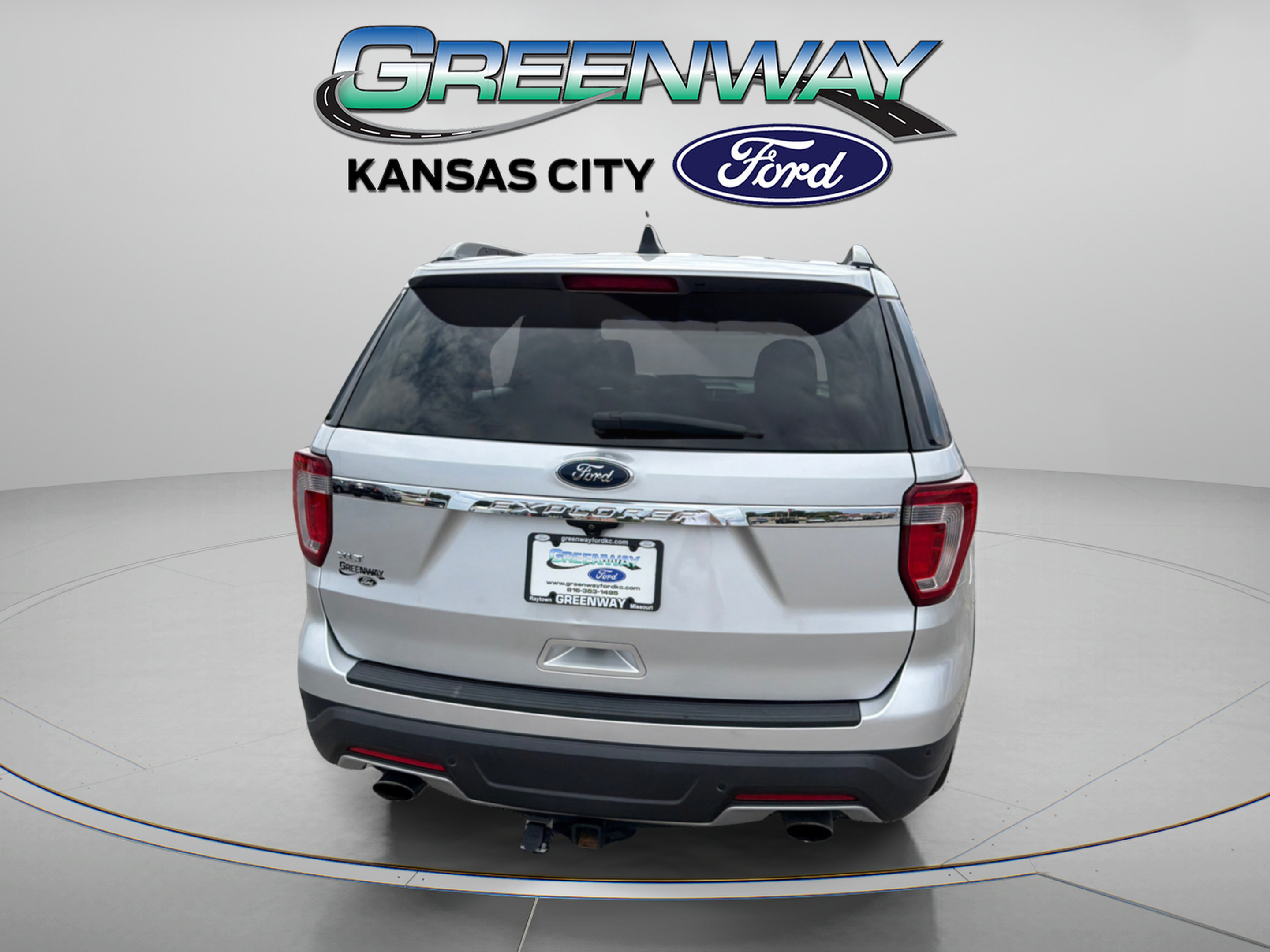 Used 2018 Ford Explorer XLT FWD image 7