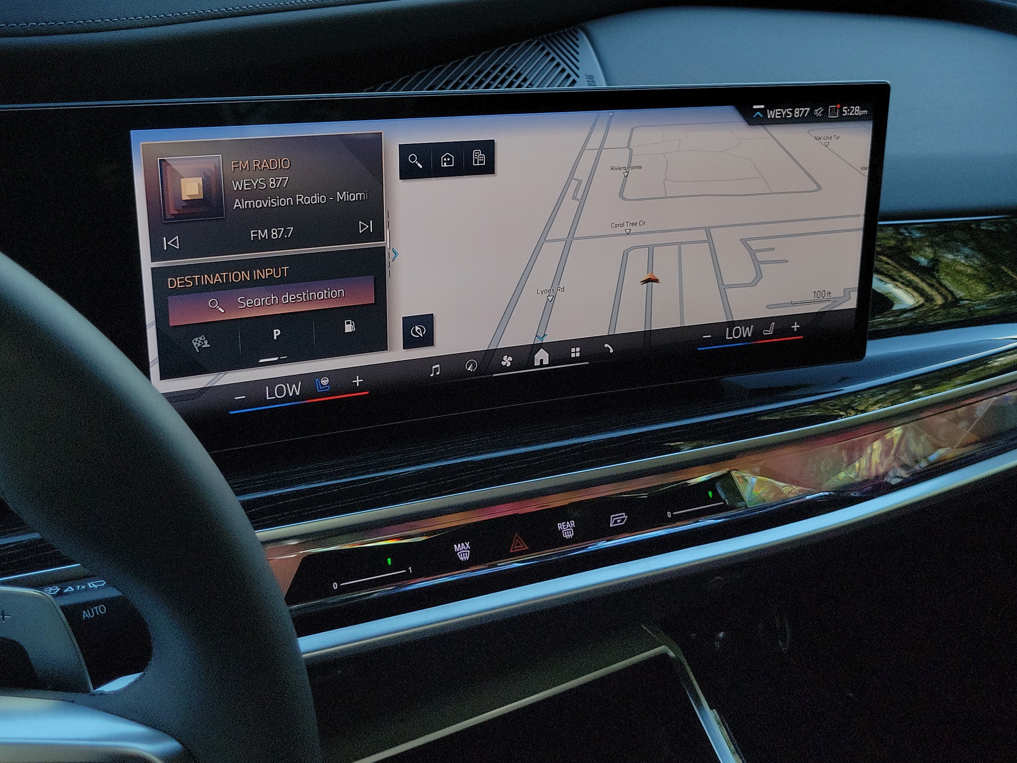 Used 2026 BMW 740i w/ Executive Package RWD image 29