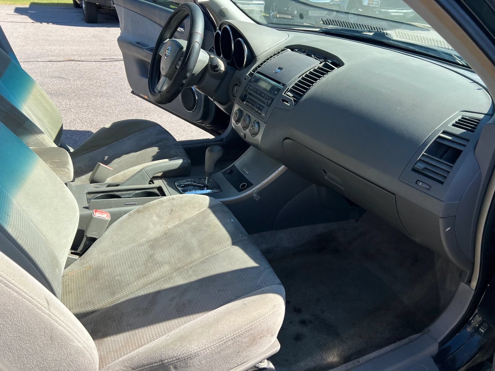 Used 2005 Nissan Altima 2.5 S w/ (S02) Side Airbags Pkg FWD image 19