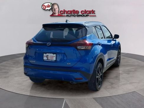 Used 2022 Nissan Kicks SR FWD image 5