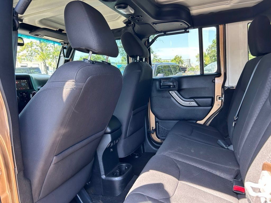 Used 2015 Jeep Wrangler Unlimited Sport w/ Quick Order Package 24S AWD/4WD image 18