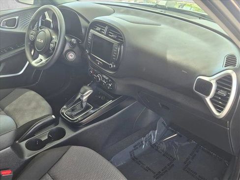 Used 2023 Kia Soul LX w/ Option Group 015 FWD image 20