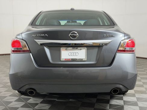 Used 2015 Nissan Altima 3.5 SL FWD image 10