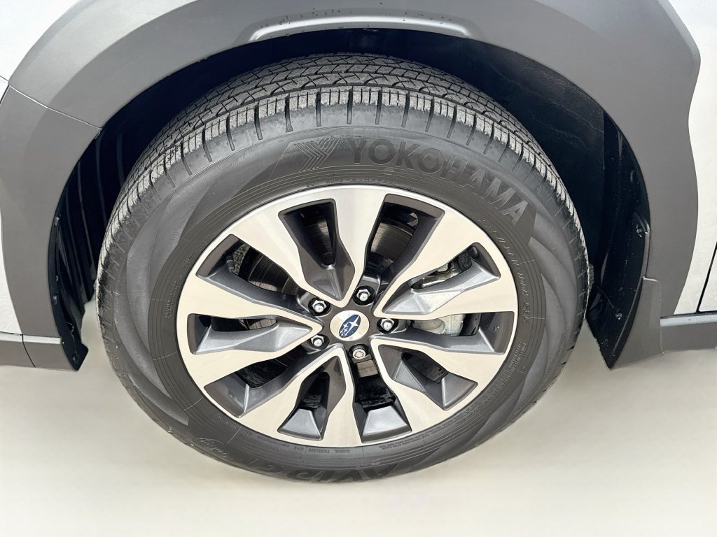 Certified 2025 Subaru Outback Limited AWD/4WD image 41