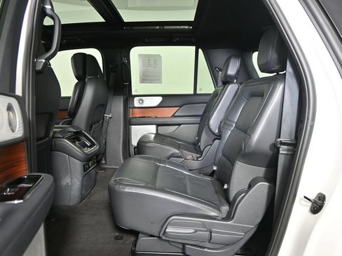 Used 2024 Lincoln Navigator L Reserve w/ Equipment Group 201A AWD/4WD image 18