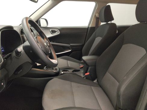 Used 2020 Kia Soul LX image 17