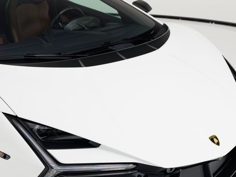 Used 2024 Lamborghini Revuelto AWD/4WD image 64