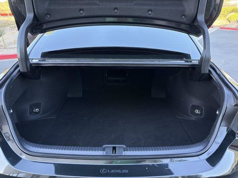 Used 2024 Lexus ES 300h w/ Premium Package FWD image 39