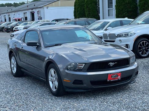 Used 2011 Ford Mustang Coupe w/ 101A Rapid Spec Order Code RWD image 1