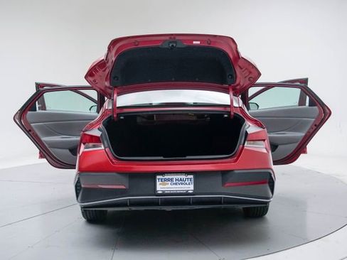 Used 2024 Hyundai Elantra SEL FWD image 21